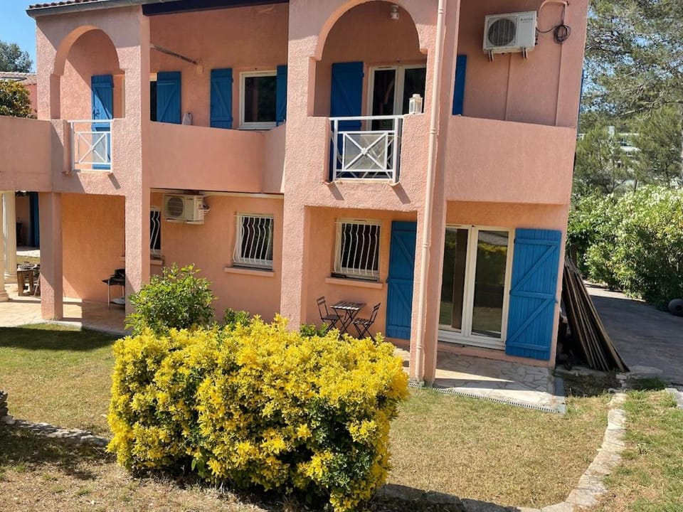 Le Jardin des Cigales Apartment in Occitanie