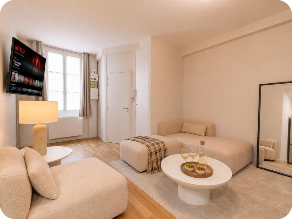 NEW Stylish 4 stars Apt, 12 Min Walk to Le Marais Apartment in Paris