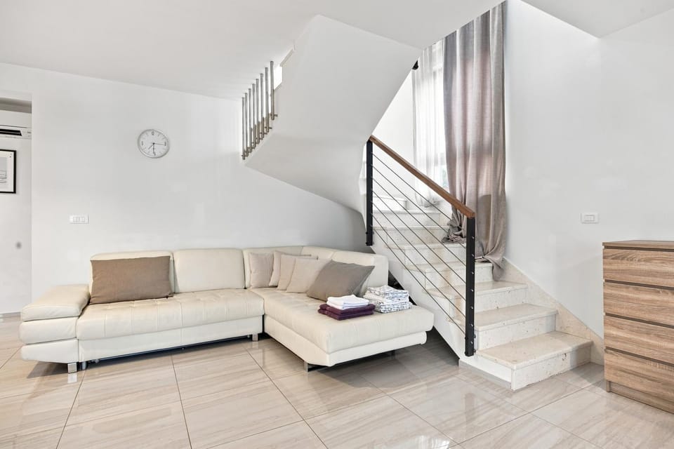 Pošesi Sky View Residence Apartment in Premantura