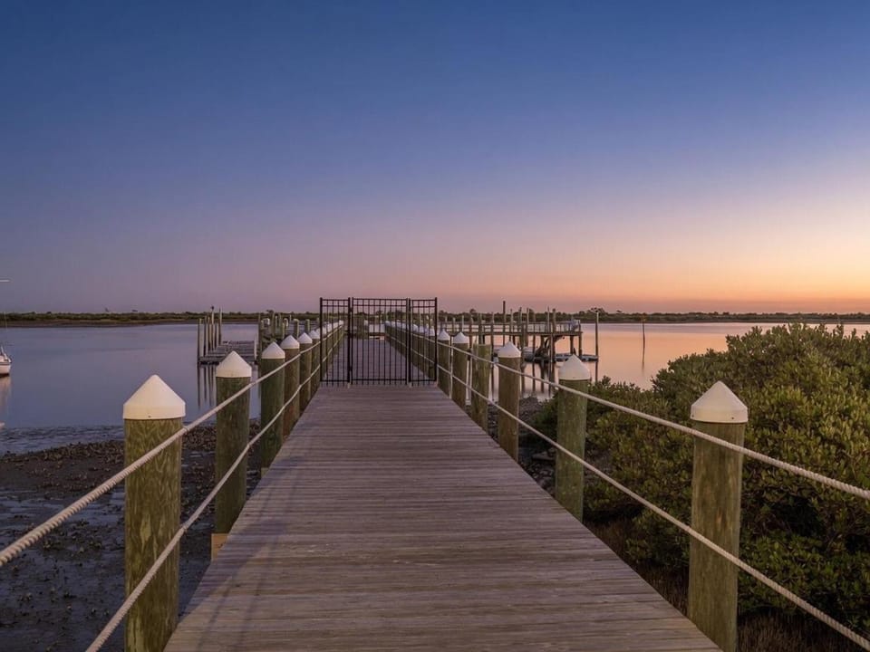 Lakefront Luxury Retreat Boat Slip & Pool House in Saint Augustine