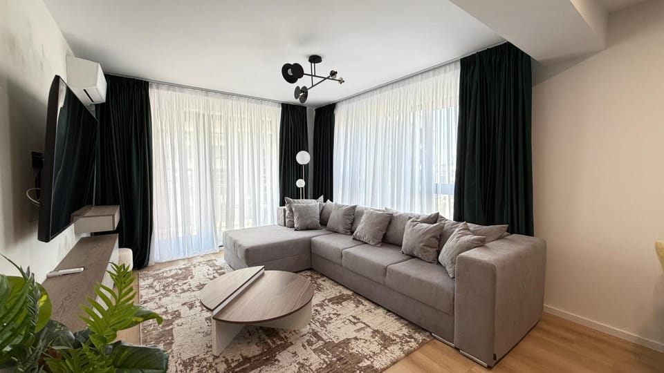 Communal lounge/ TV room, Living room, Seating area