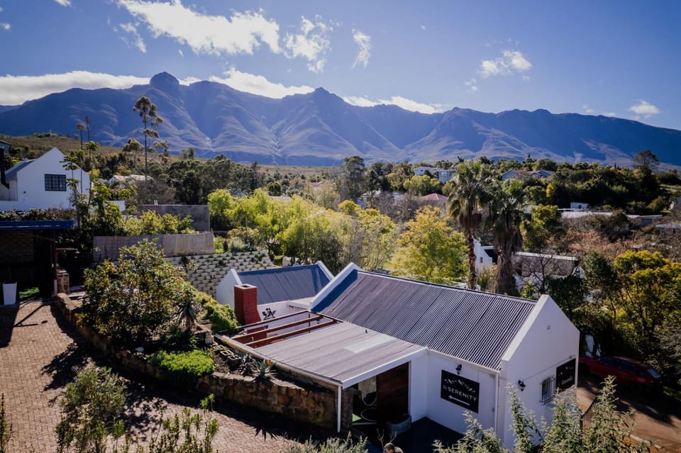 Property building, Day, Natural landscape, Bird's eye view, Mountain view