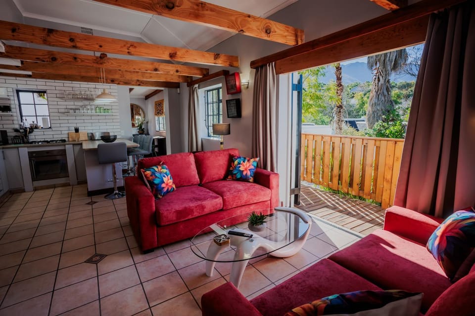 View (from property/room), Balcony/Terrace, Living room, Seating area, Dining area