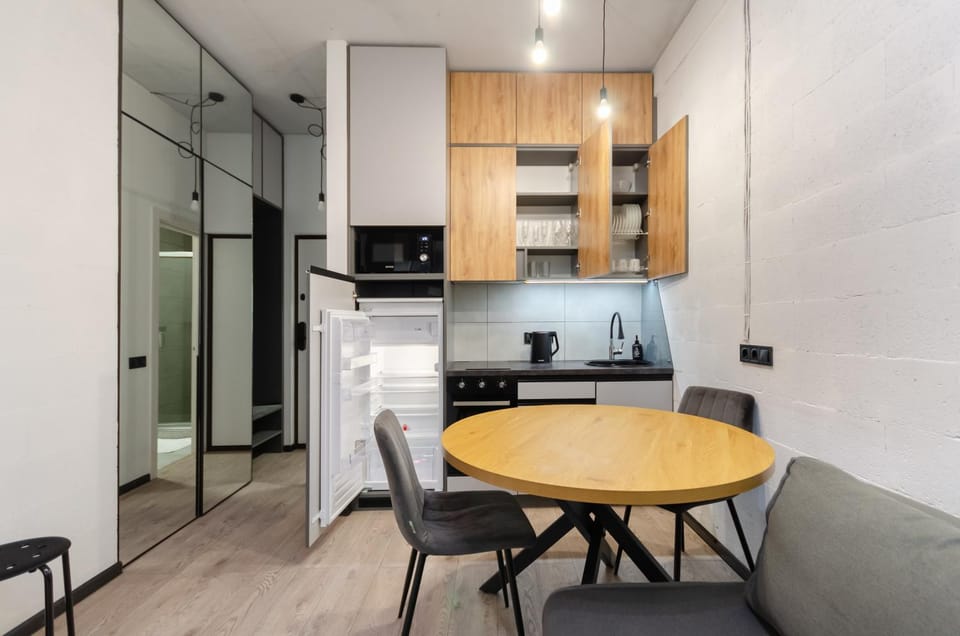 Kitchen or kitchenette, Dining area, oven, pet friendly, stove