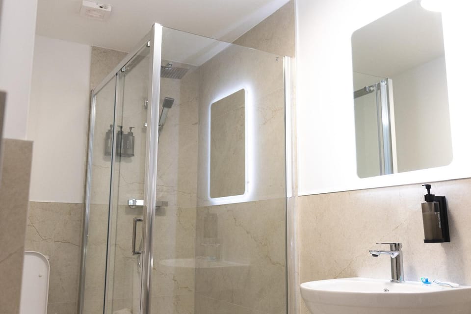 Shower, Toilet, Bathroom