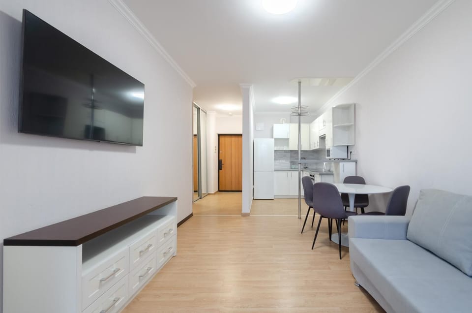 TV and multimedia, Kitchen or kitchenette, Dining area