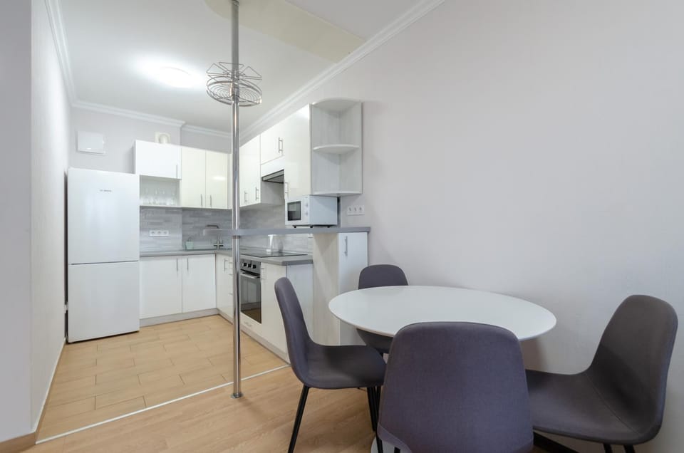 10-41b Kvartet, Vasyl Lypkivskyi 16b, Kyiv, railway station, metro nearby, fantastic city view, Petrovdom Apartment Apartment in Kiev City - Kyiv