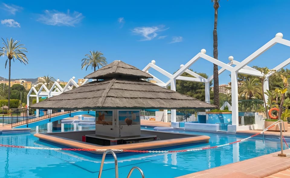 Property building, Swimming pool