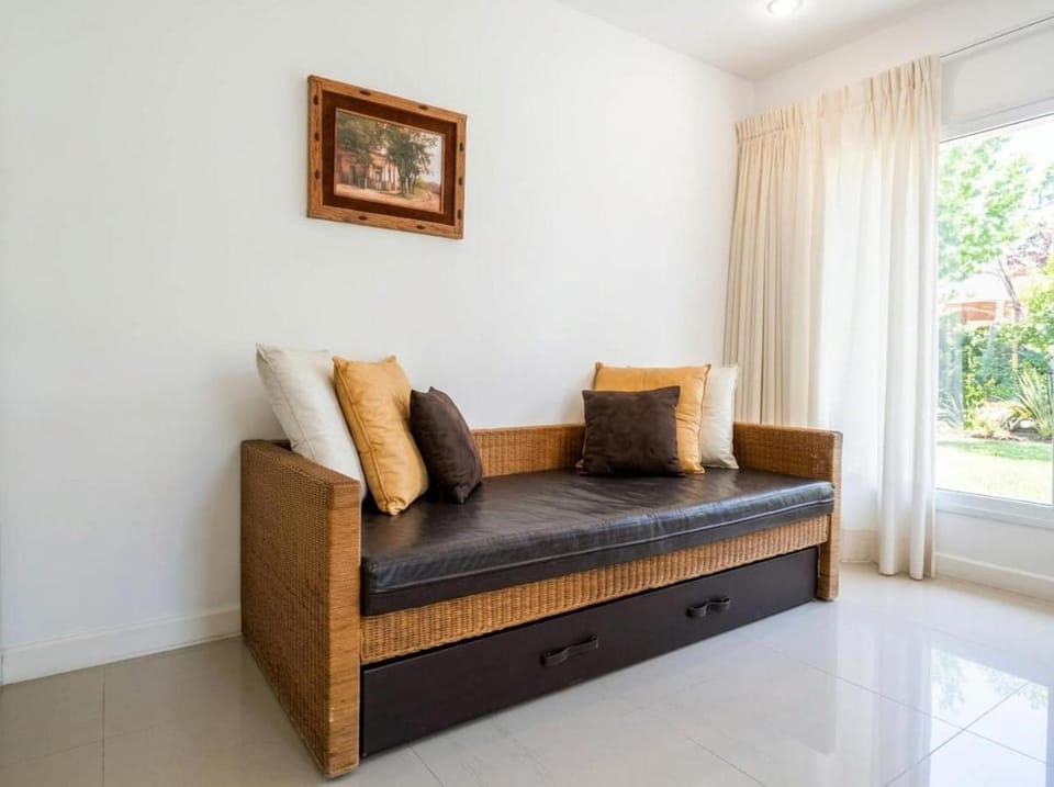 Bed, Living room, Photo of the whole room, Seating area, Bedroom