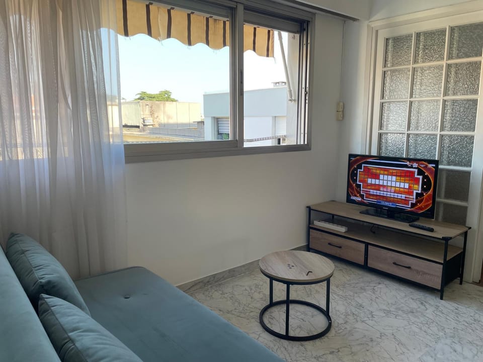 Apartment T2 Cannes Carnot 43m2 Apartment in Cannes