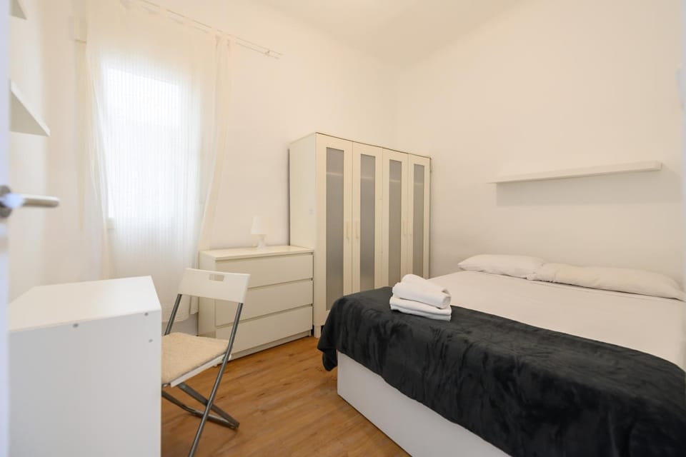 MGU272D Piso dos dormitorios en Chamberí Alquiler Temporal Apartment in Madrid