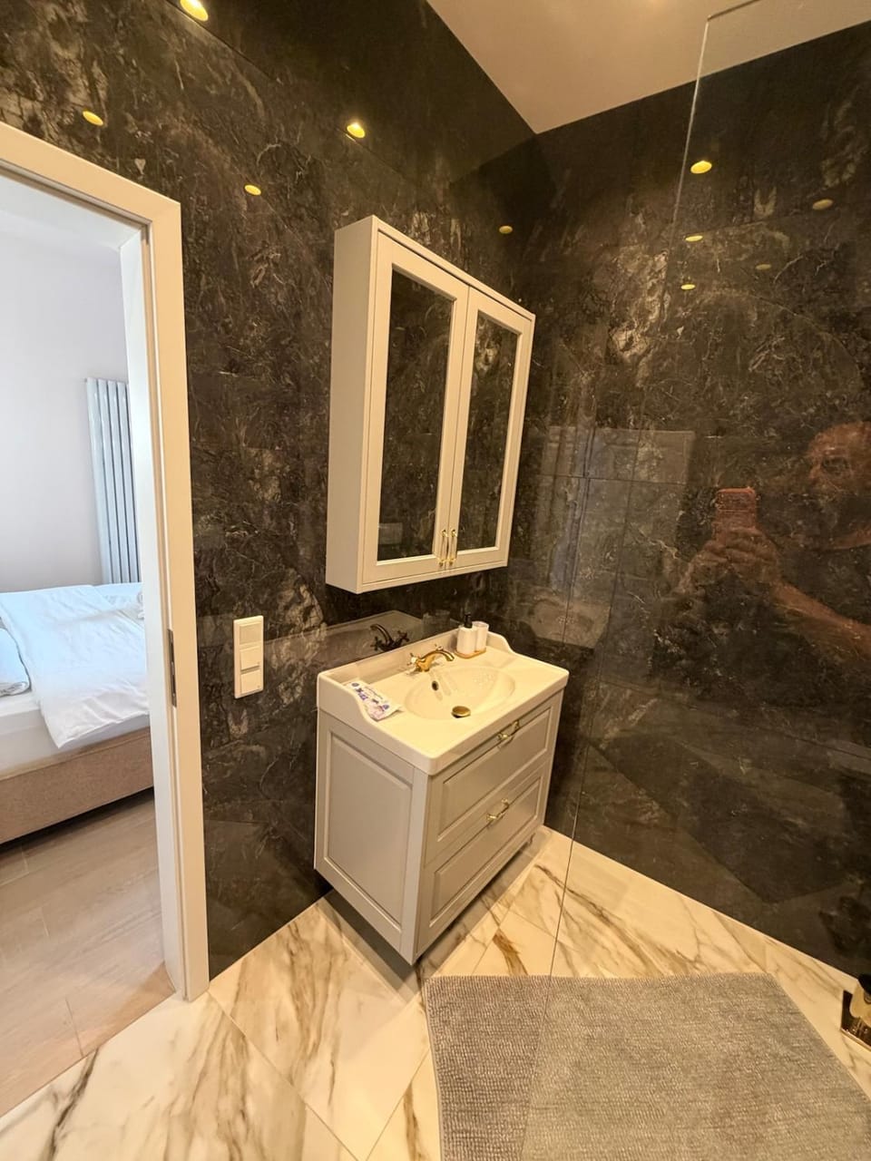 Bed, Bathroom, towels