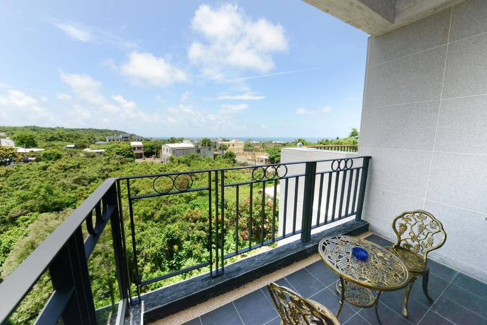 Oceanic Pearl Resort Bed and Breakfast in Kaohsiung