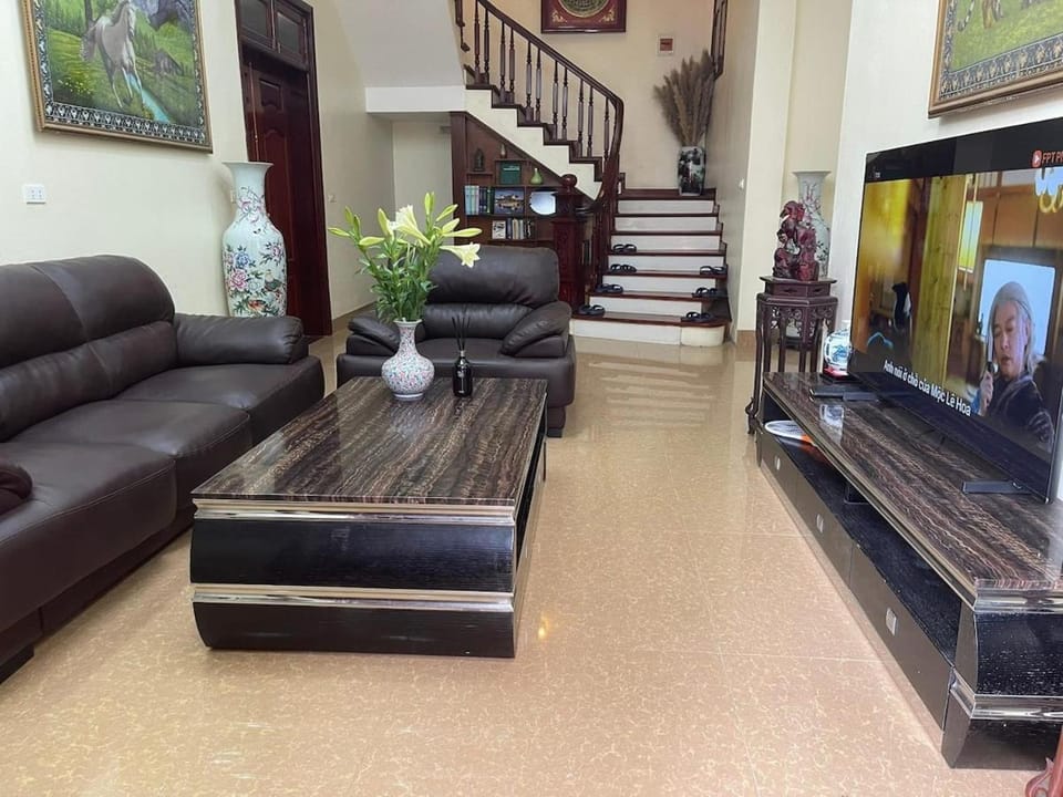 Communal lounge/ TV room, TV and multimedia, Living room, Seating area