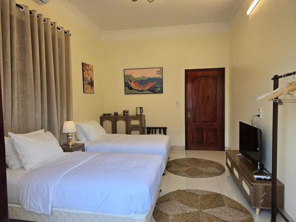 TV and multimedia, Photo of the whole room, Bedroom