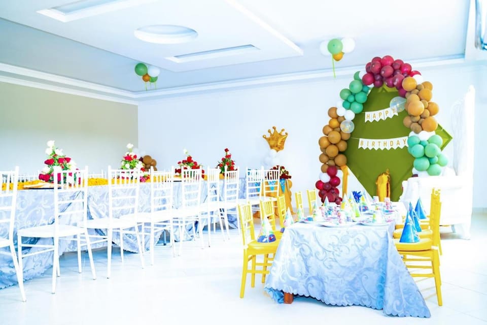 Restaurant/places to eat, Coffee/tea facilities, Food and drinks, Banquet/Function facilities, Meeting/conference room, wedding