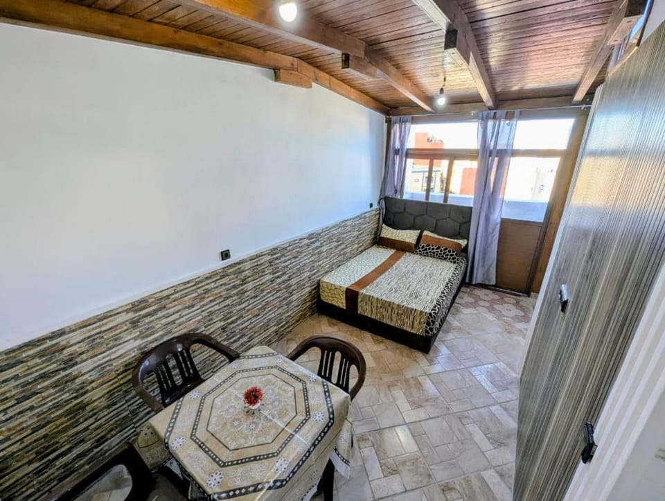 Bed, Photo of the whole room, Seating area, Bedroom