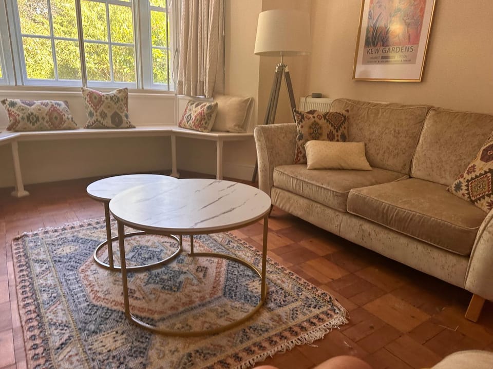 Fossils, Beaches and Cosy nights at Langmoor Manor Apartment in East Devon District