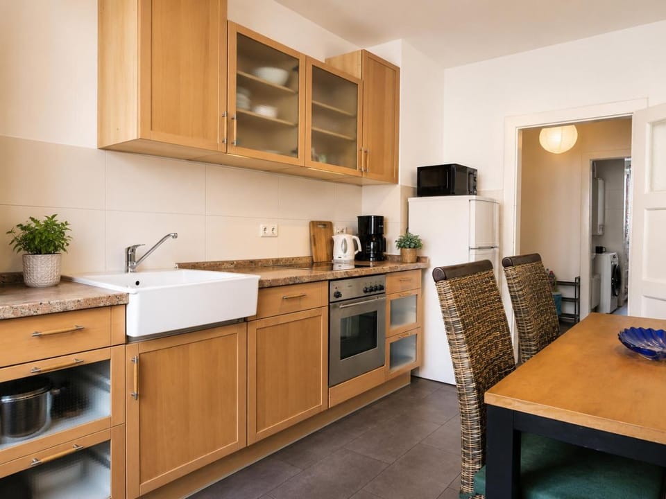 Kitchen or kitchenette, Dining area, dishwasher, oven, stove