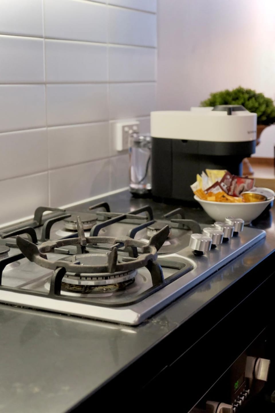 Kitchen or kitchenette, Food and drinks