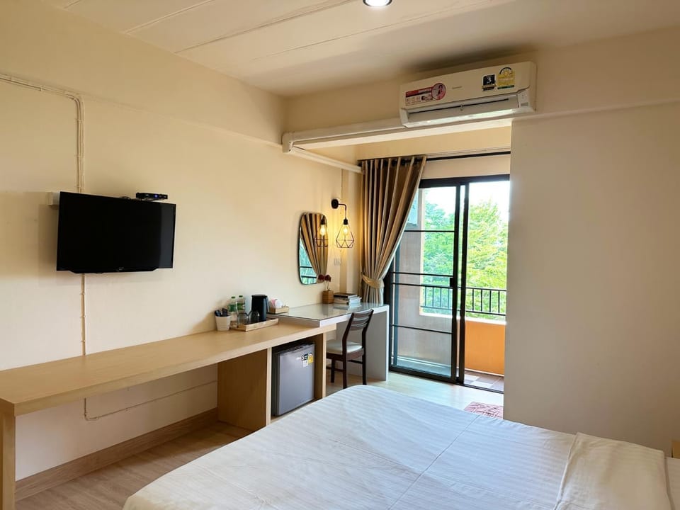 TV and multimedia, hair dresser, air conditioner