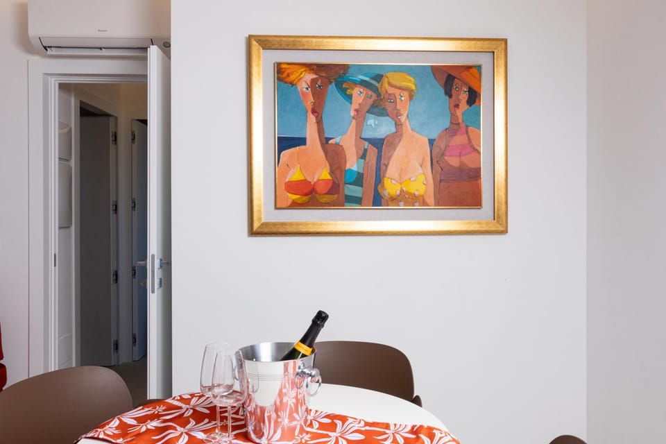 Decorative detail, Dining area, air conditioner