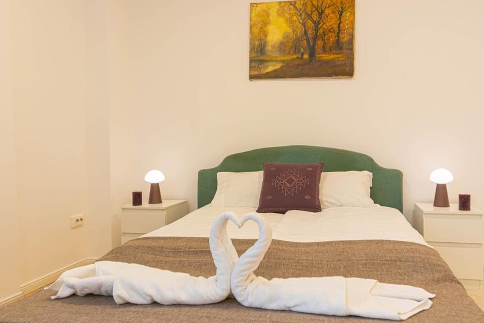 Nightlife Underground Studio Apartment in Budapest