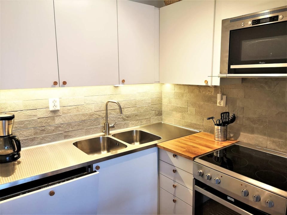 Central 2BR for 6 with Balcony Apartment in Sweden