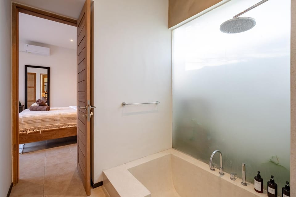 Shower, Bathroom, Bedroom, Bath, towels