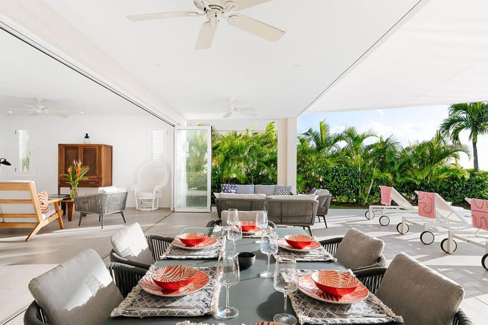 Patio, Dining area
