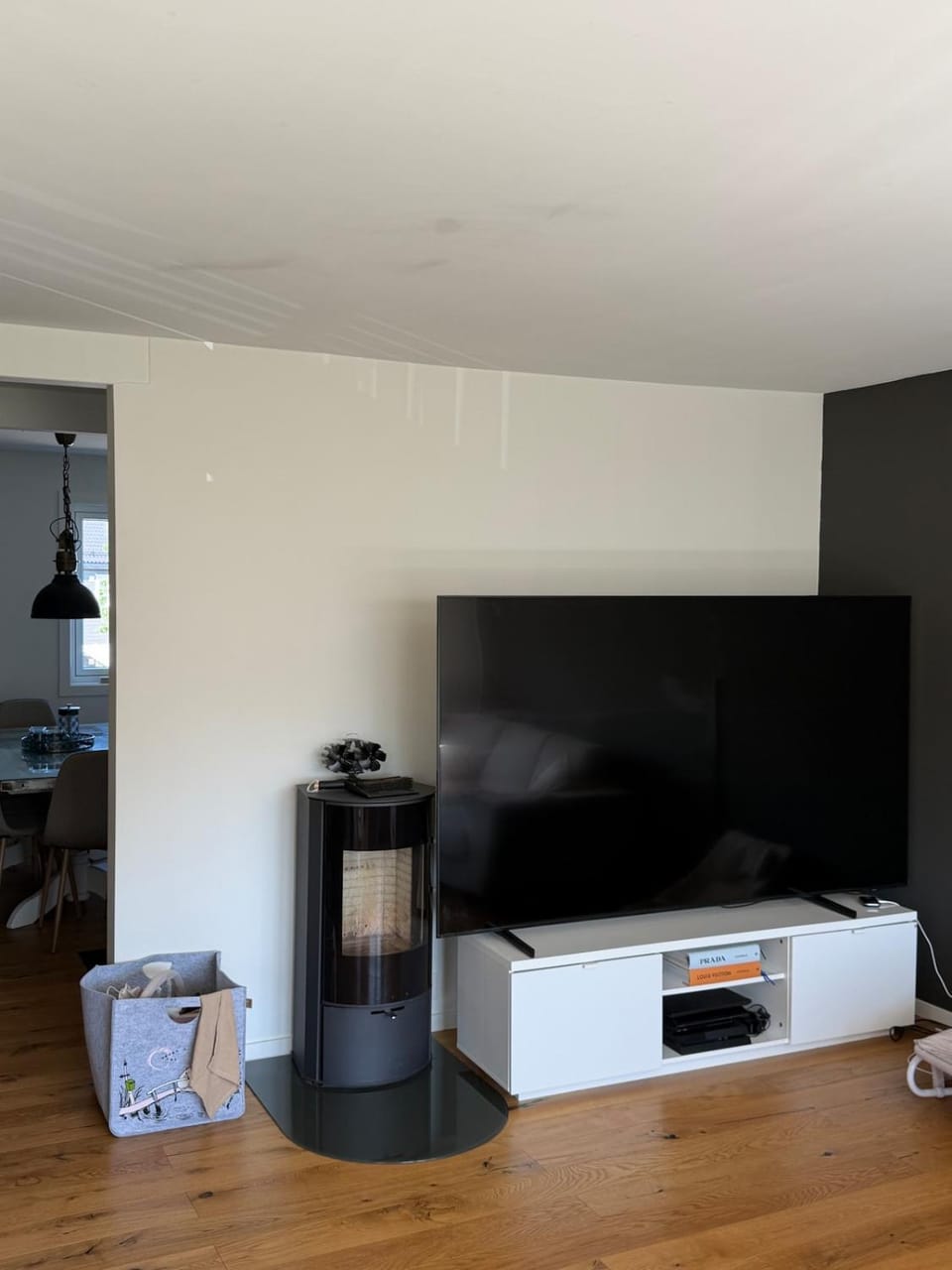 Communal lounge/ TV room