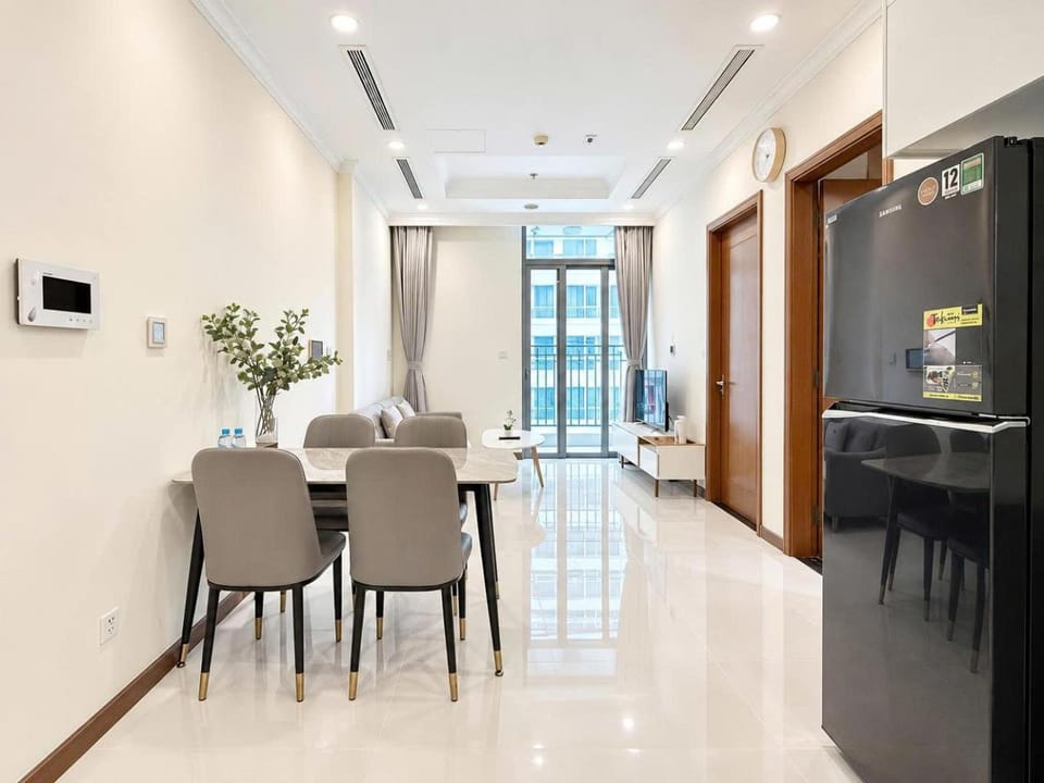 Landmark 6 1BR City View, Daily Cleaning SOFA BED Apartment in Ho Chi Minh City