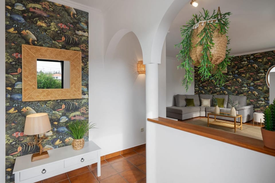 Living room, Decorative detail, Seating area