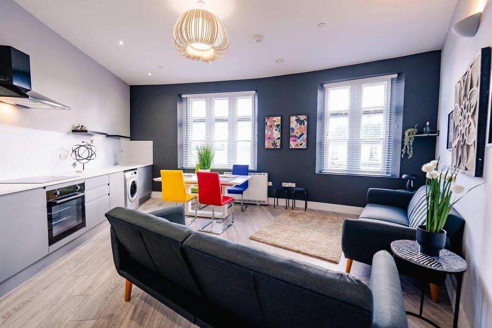 TV and multimedia, Kitchen or kitchenette, Living room, Seating area, Dining area, pet friendly, stove