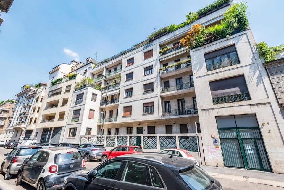 For family 4min walkTrainStation PortaVenezia4min walk Apartment in Milan