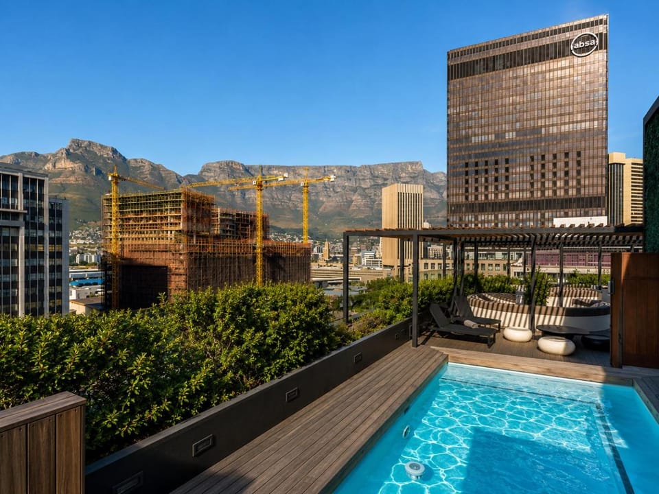 Property building, Day, Mountain view, Pool view, Swimming pool