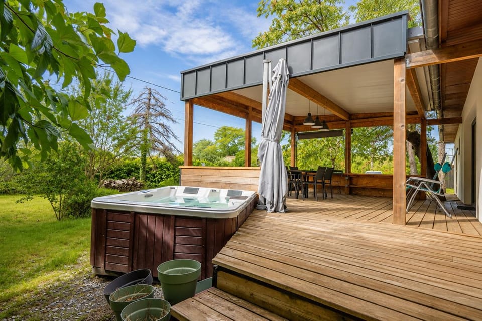 L'Ardèchoise - Piscine - Petfriendly House in Vallon-Pont-d'Arc