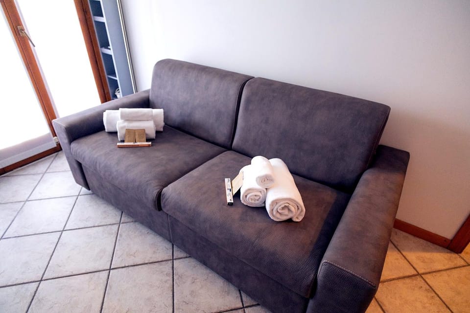 Living room, Seating area, towels