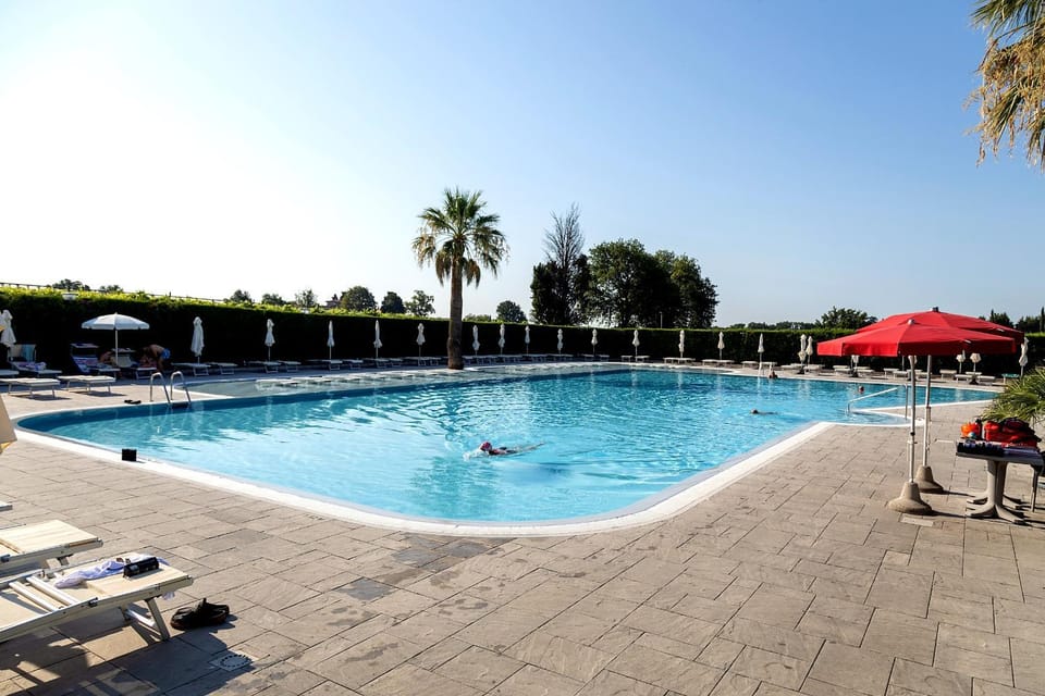 Day, Pool view, Swimming pool, sunbed