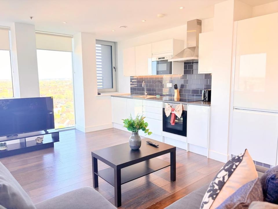 TV and multimedia, Kitchen or kitchenette, Seating area, Dining area, Evening entertainment, dishwasher, microwave, oven, stove, toaster