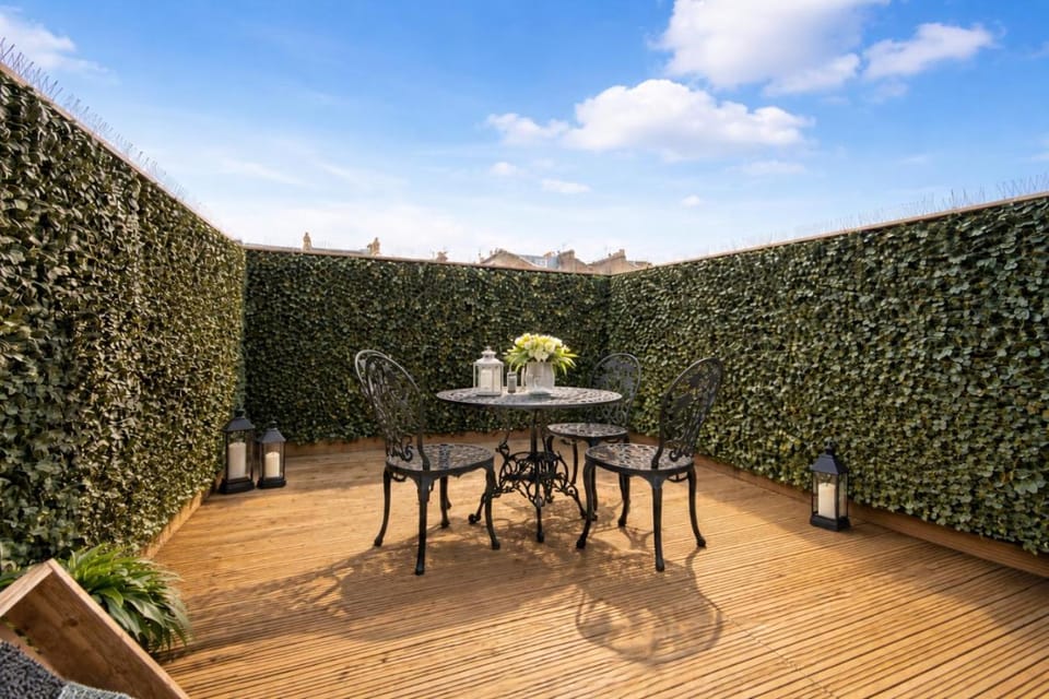 Kensington HydePark with 1GB Wifi & Private Terrace Apartment in City of Westminster