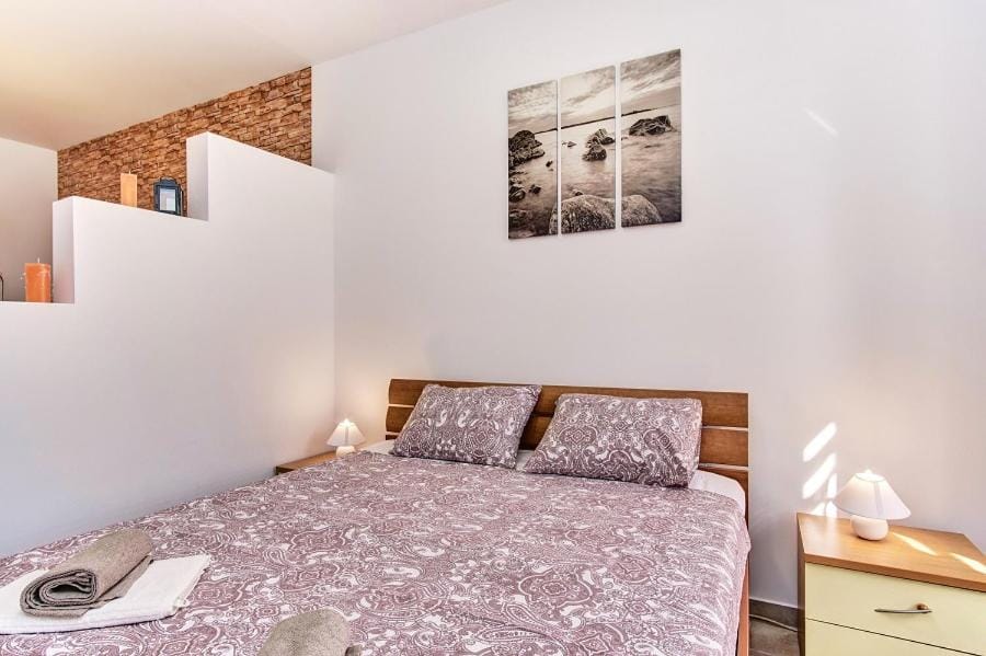 Cozy Apartment Silva near center with jacuzzi and parking Apartment in Mali Losinj