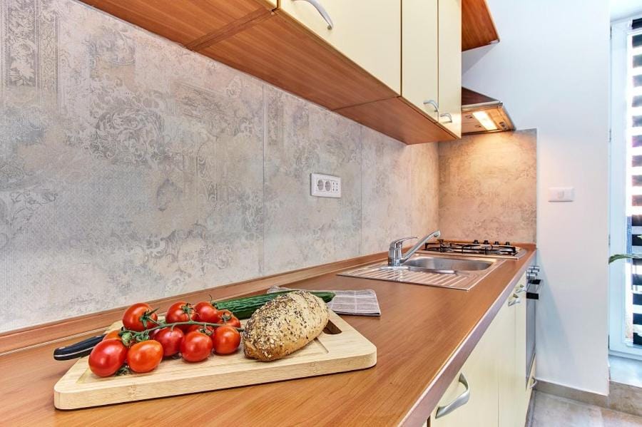 Cozy Apartment Silva near center with jacuzzi and parking Apartment in Mali Losinj