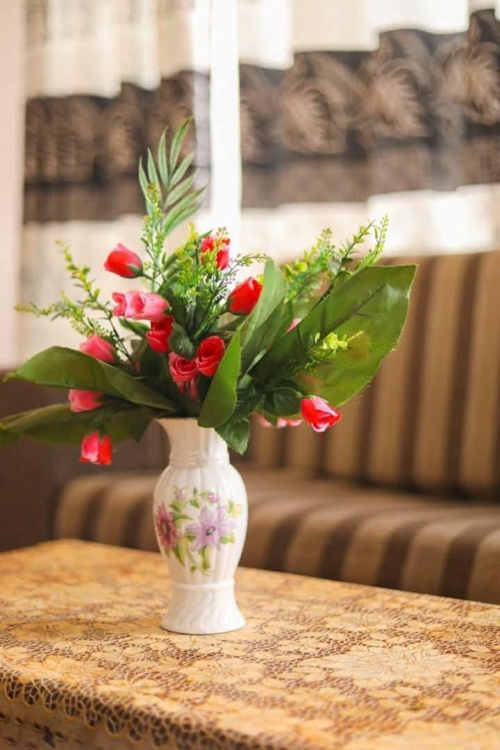 Take me tours residence Villa in Nuwara Eliya