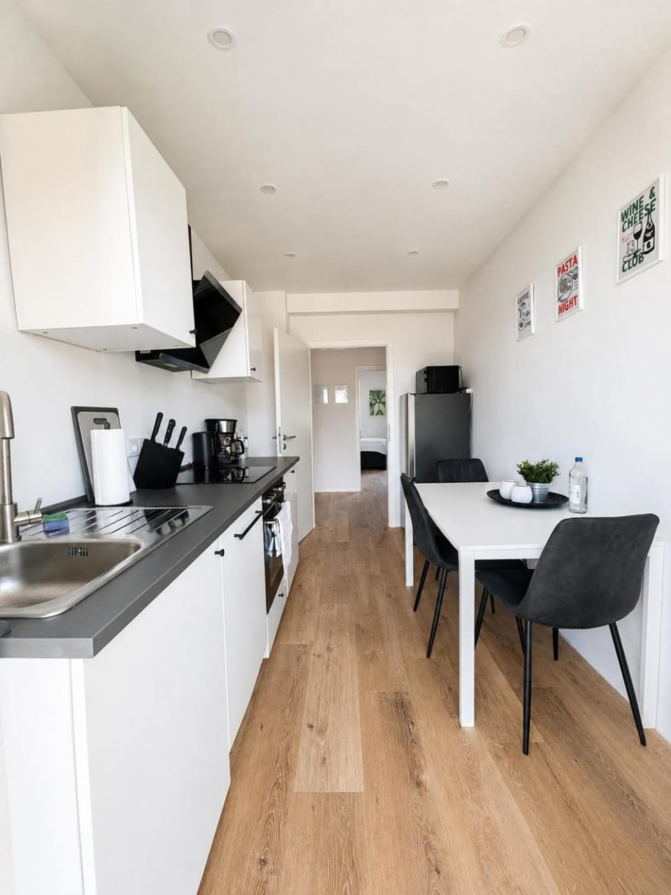 Kitchen or kitchenette