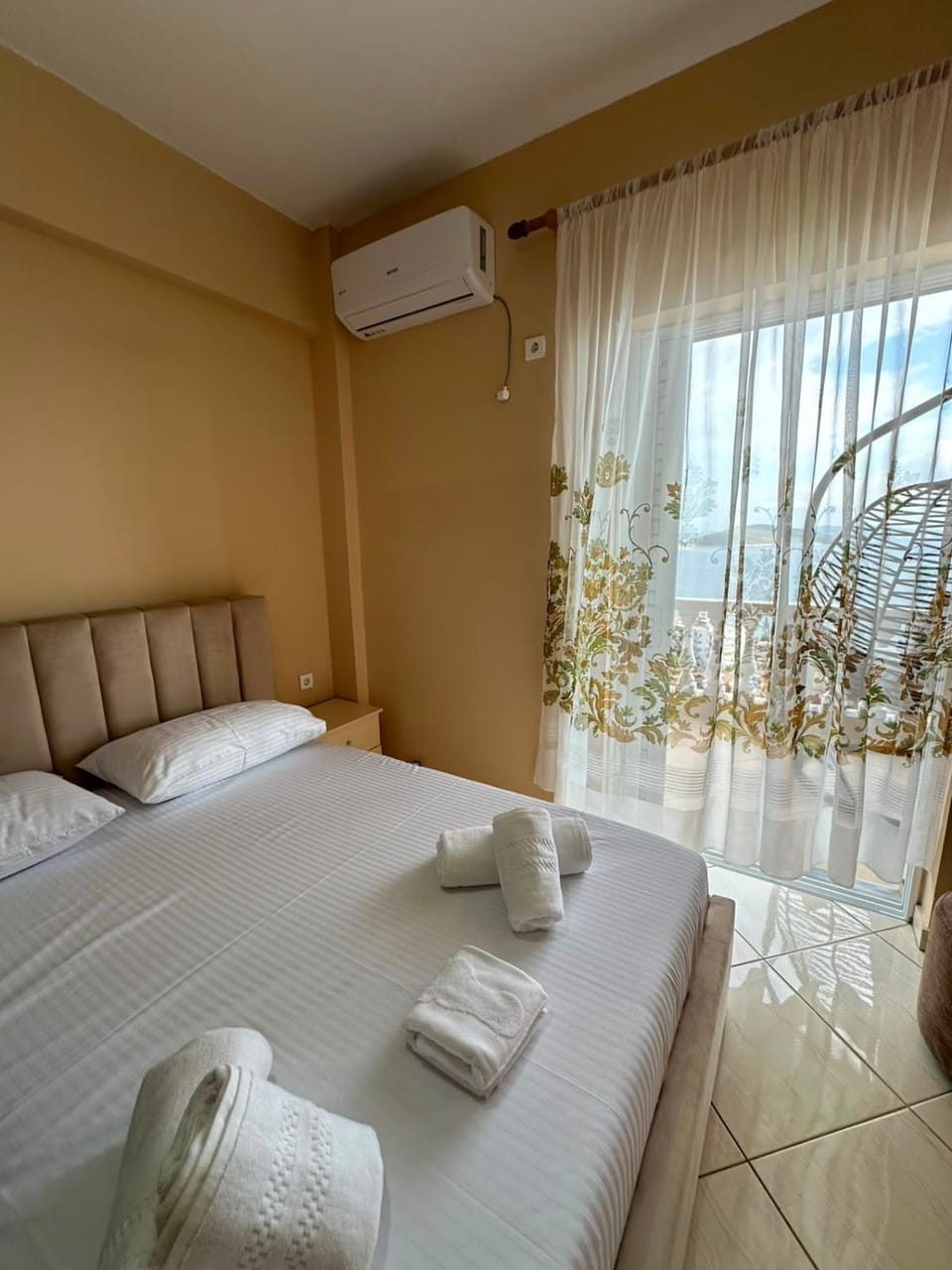 Bed, View (from property/room), Balcony/Terrace, Bedroom, air conditioner