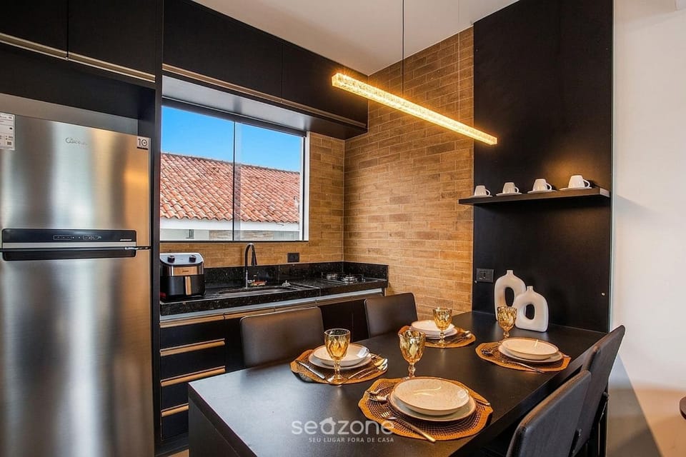 View (from property/room), Kitchen or kitchenette, Dining area