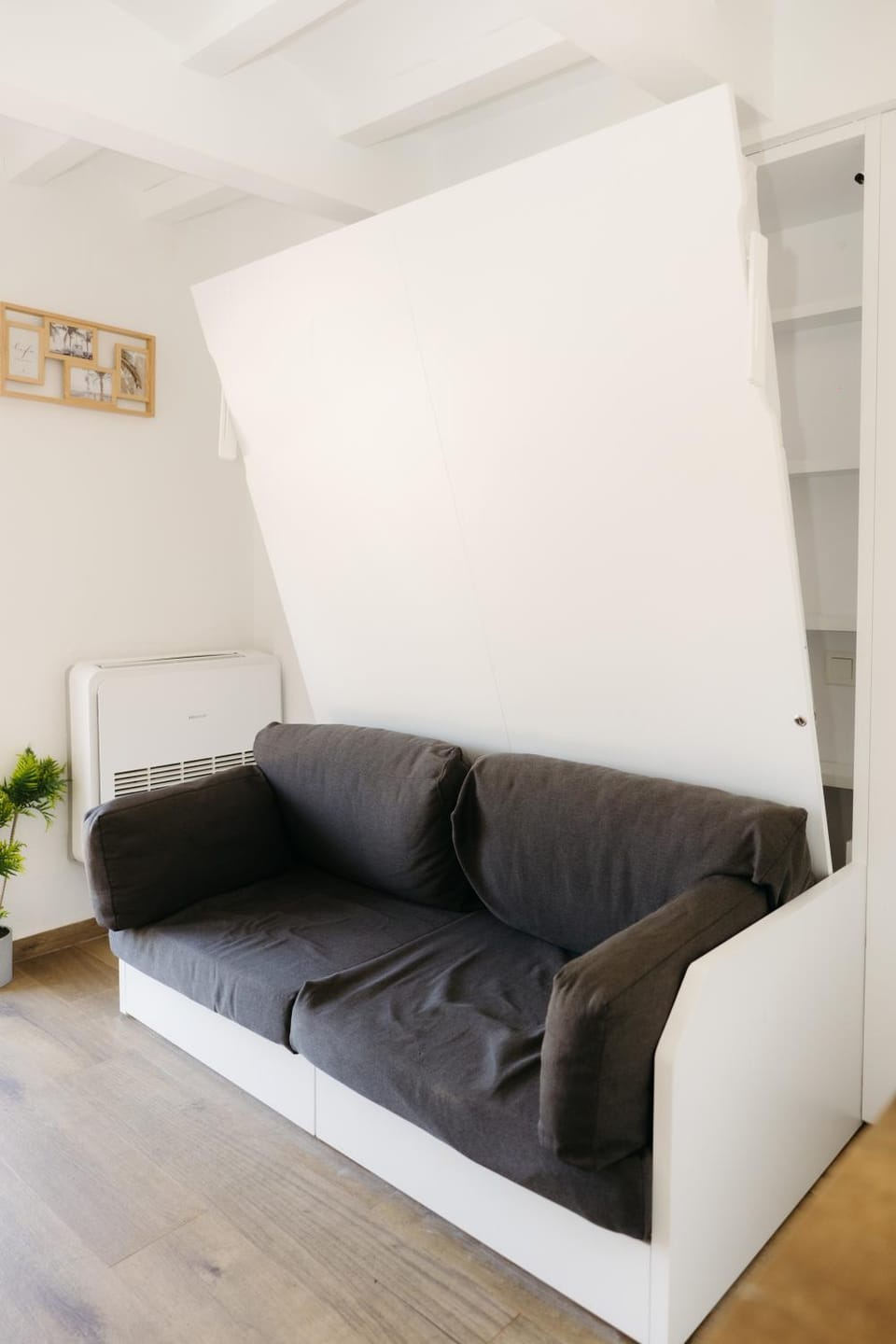 Bed, Living room, Bedroom