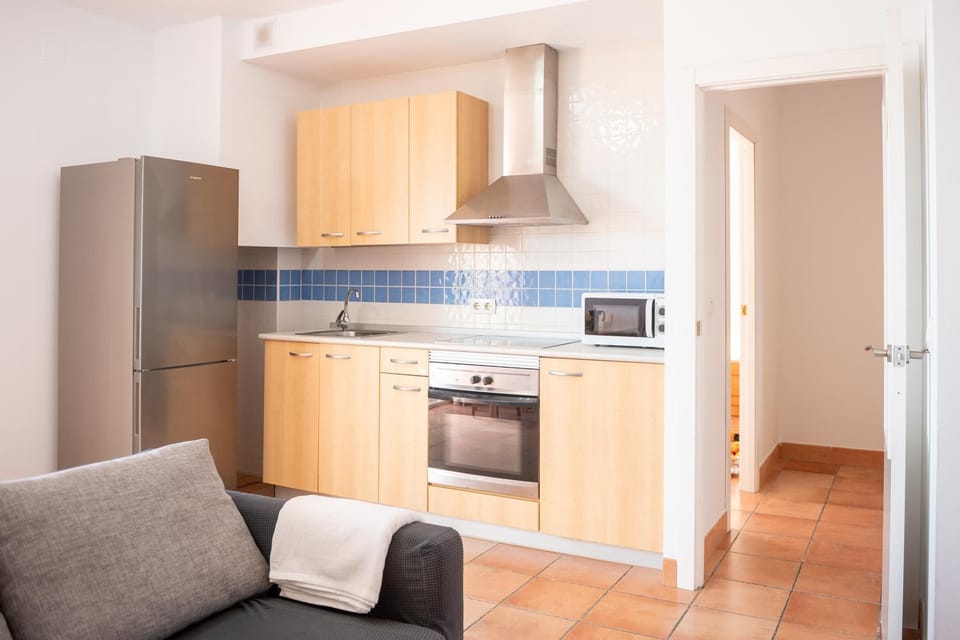 Kitchen or kitchenette, oven, pet friendly, stove, toaster