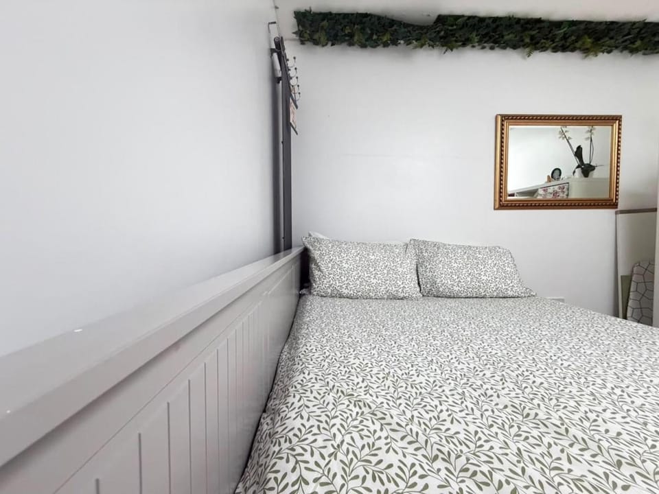 SRA Large Private one bedroom Apartment in Barking
